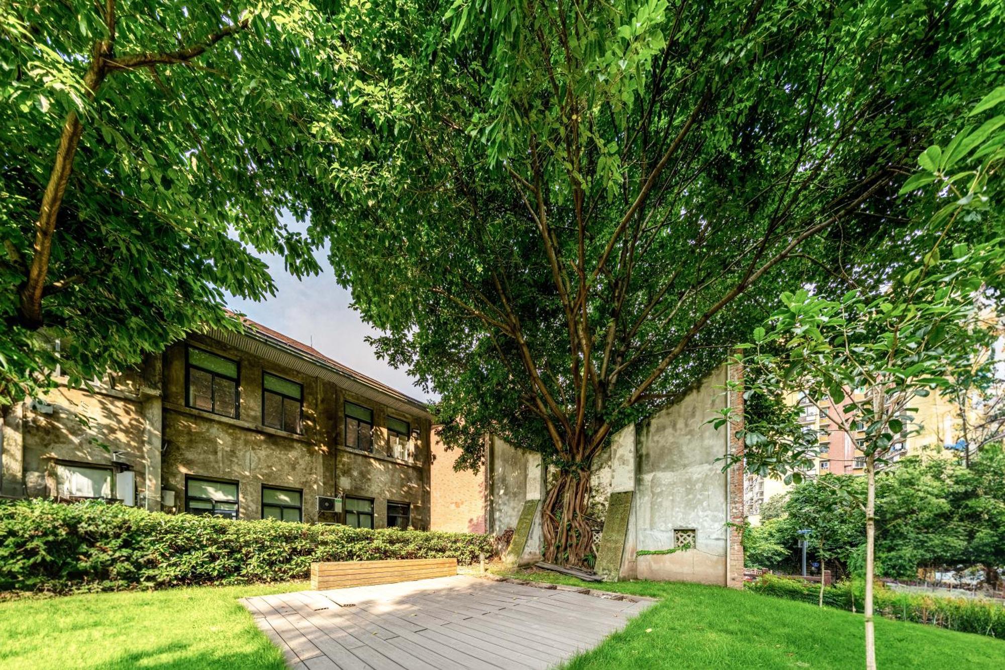 Wuyu Hotel - Chongqing University & Ciqikou Ancinet Town Exterior photo